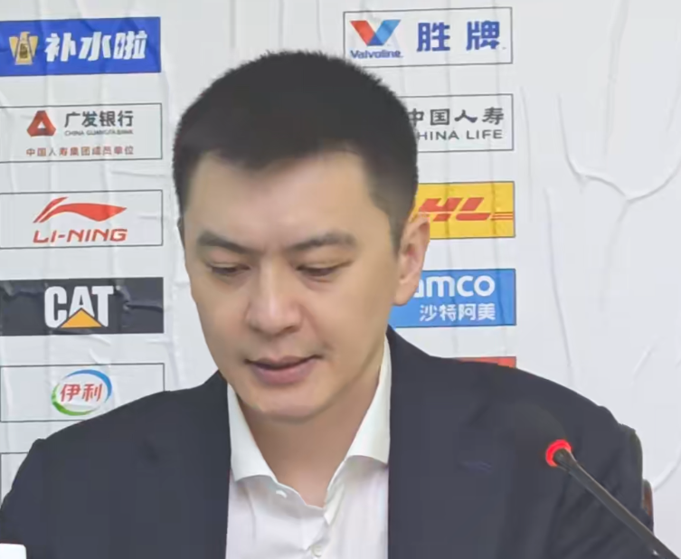 开云-溃败新疆杨鸣发布会直指外援实力问题，杨鸣申请离职冲上热搜！